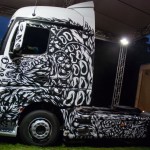 „Truck & Art” W Stacji Mercedes czyli Nowy Actros a’la Swanski 4