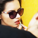 Adriana Lima jest jedną z twarzy nowej kampanii reklamowej Vogue Eyewear