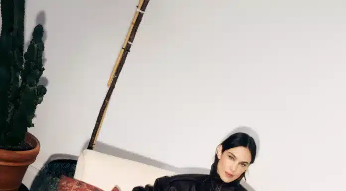 Kopie von Alexa Chung is selling her wardrobe on Vinted_Credit_ Anton Gottlob for Vinted-min